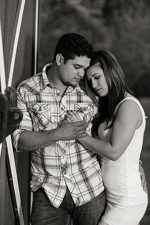 Engagement Photos on Covered Bridge
