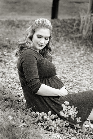 Maternity-038-BW