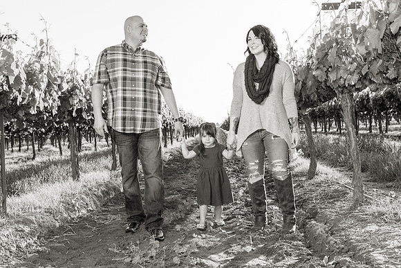 MedinaEngagement-BW-05