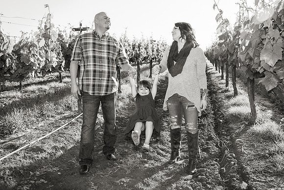 MedinaEngagement-BW-08