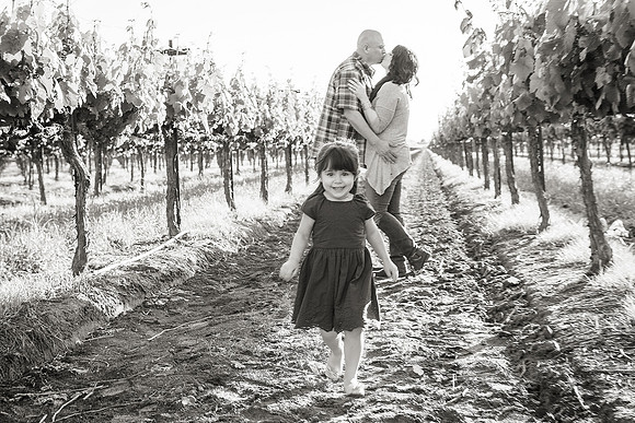 MedinaEngagement-BW-13