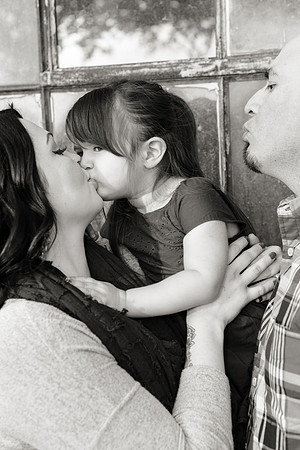 MedinaEngagement-BW-24