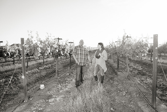 MedinaEngagement-BW-50