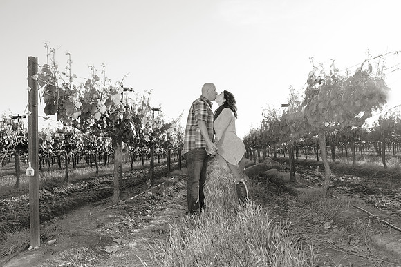 MedinaEngagement-BW-52