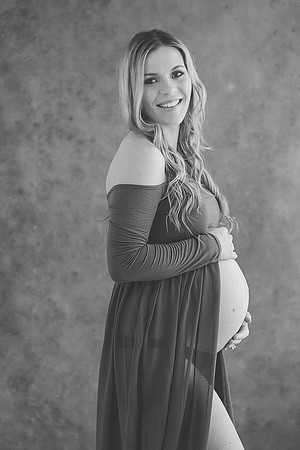 Maternity-18-BW