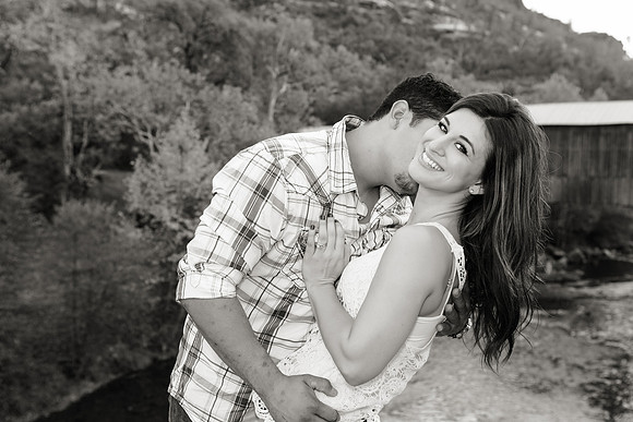 Engagement Photos on Covered Bridge