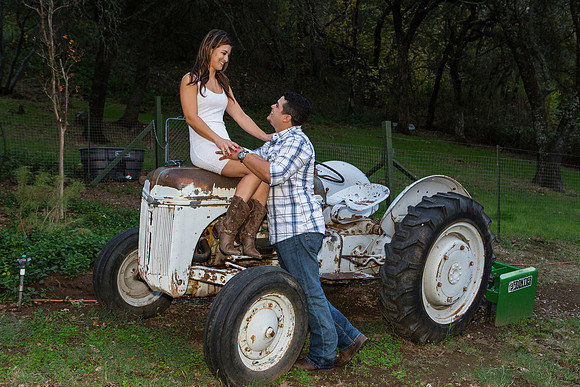 Engagement Photos on Covered Bridge
