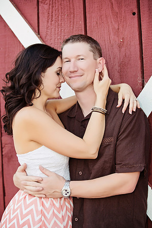 Country Engagement Photos with horses