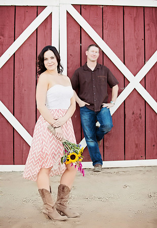 Country Engagement Photos with horses