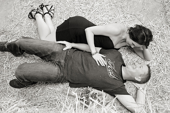 Country Engagement Photos with horses