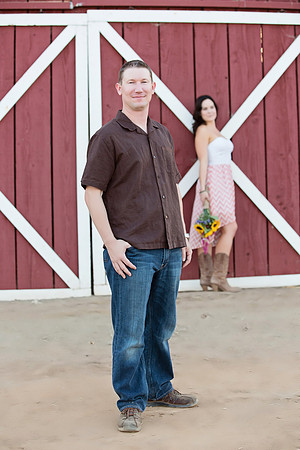 Country Engagement Photos with horses