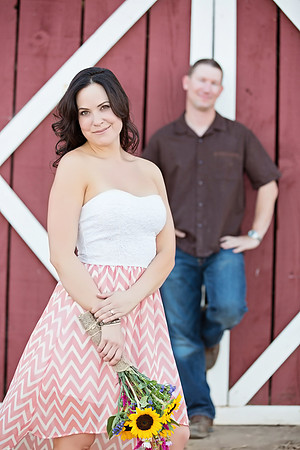 Country Engagement Photos with horses