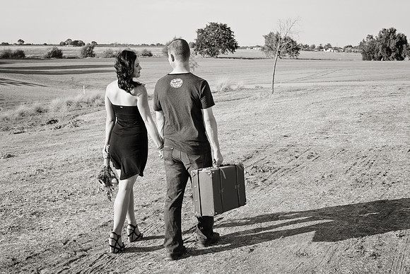 Country Engagement Photos with horses