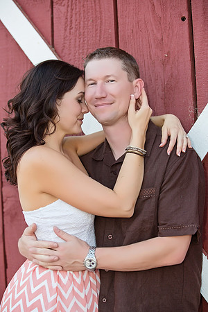 Country Engagement Photos with horses