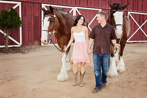 Country Engagement Photos with horses