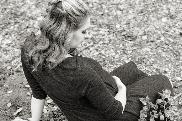 Maternity-033-BW
