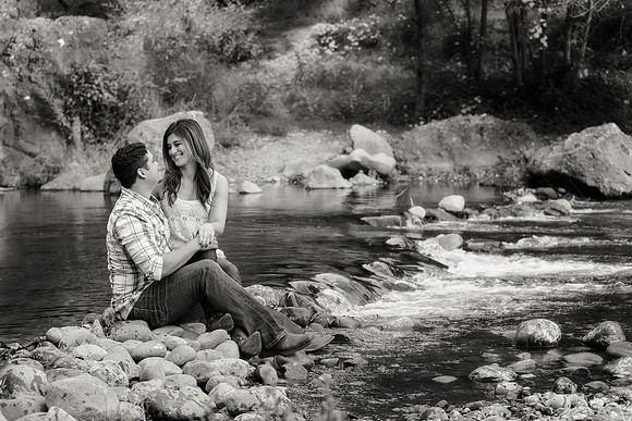 Engagement Photos on Covered Bridge
