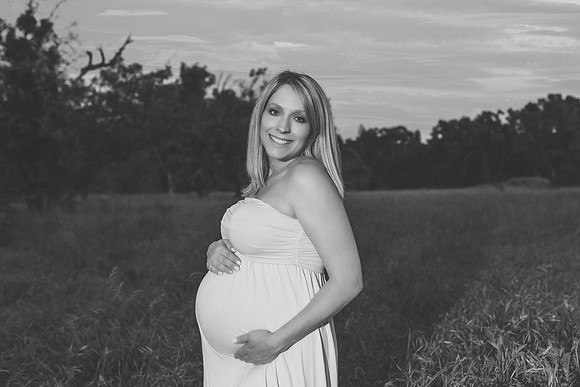 Maternity-39-BW
