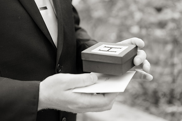 WEDDING-079-BW