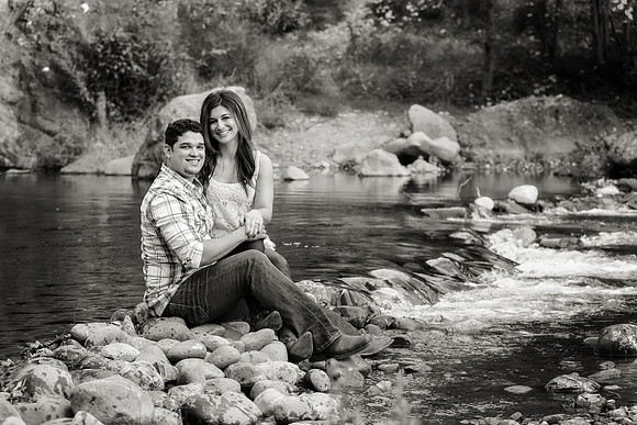 Engagement Photos on Covered Bridge