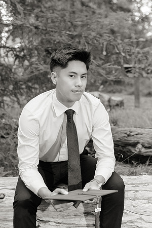 Grad-23-BW