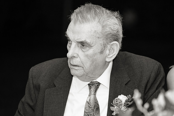 Wedding-591-BW