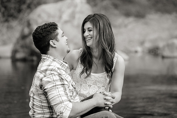 Engagement Photos on Covered Bridge