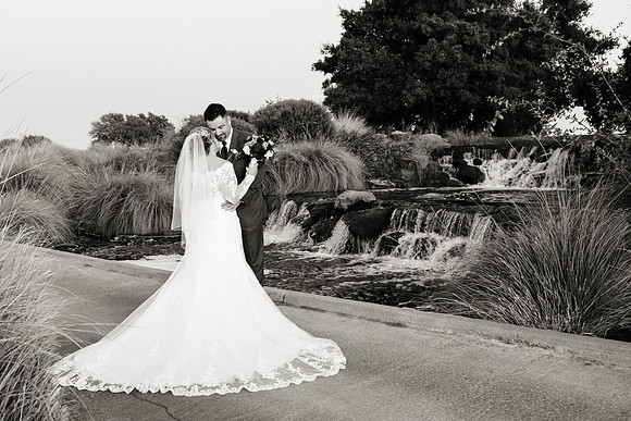 Wedding-452-BW