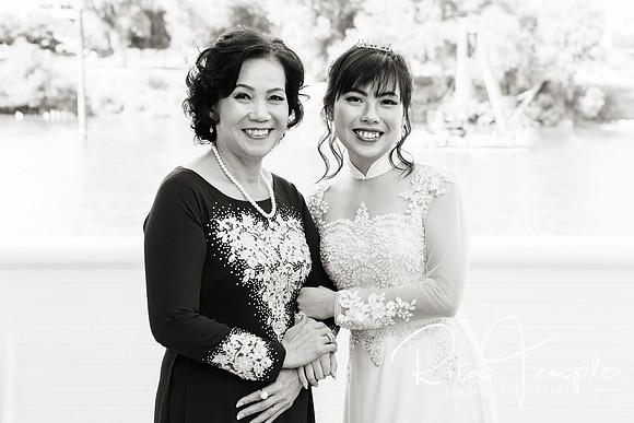 WEDDING-0228-BW