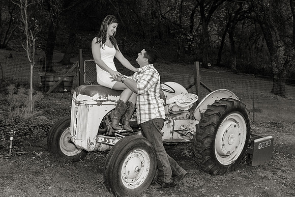 Engagement Photos on Covered Bridge