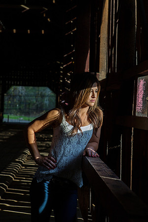 Engagement Photos on Covered Bridge