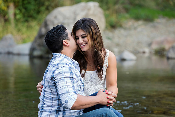 Engagement Photos on Covered Bridge