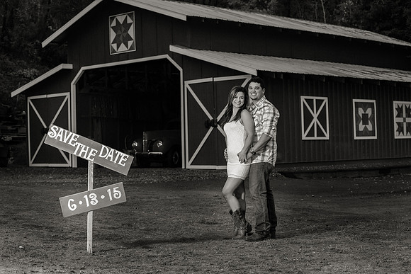 Engagement Photos on Covered Bridge