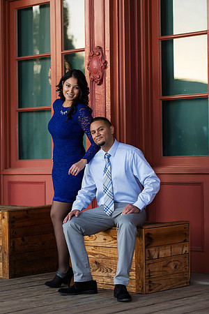 Old Sacramento Engagement Photos