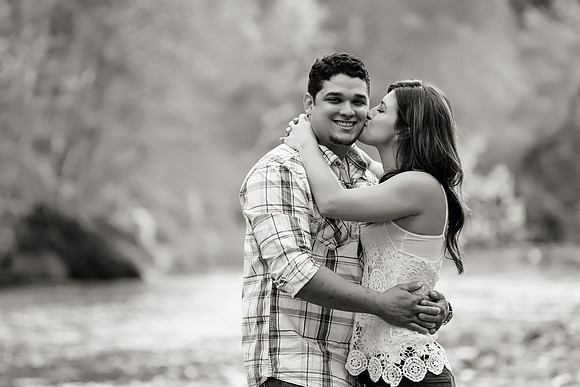 Engagement Photos on Covered Bridge