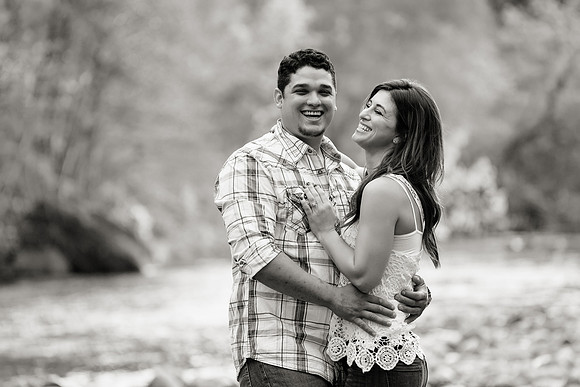Engagement Photos on Covered Bridge
